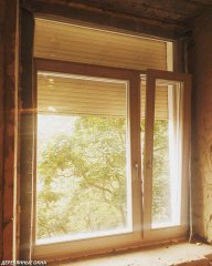 Деревянное окно цвет сосна